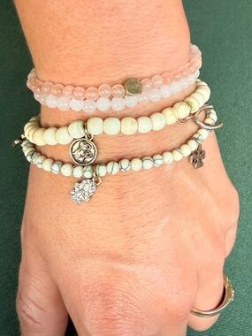 4 Delicate bracelets in Pink and Cream Stacked Beaded Bracelet Set